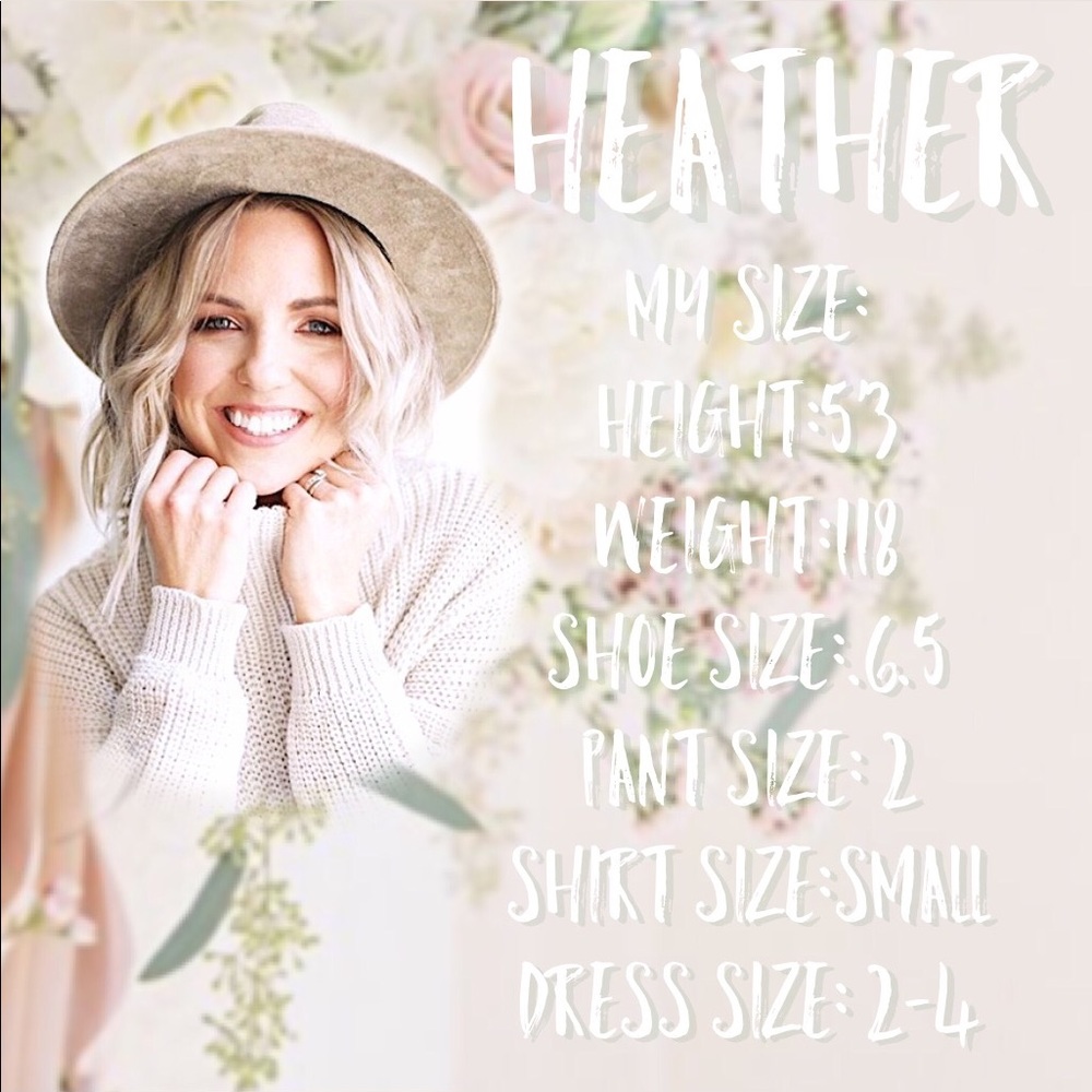 Hey y’all!! 👋 Enjoy shopping our closet!!
